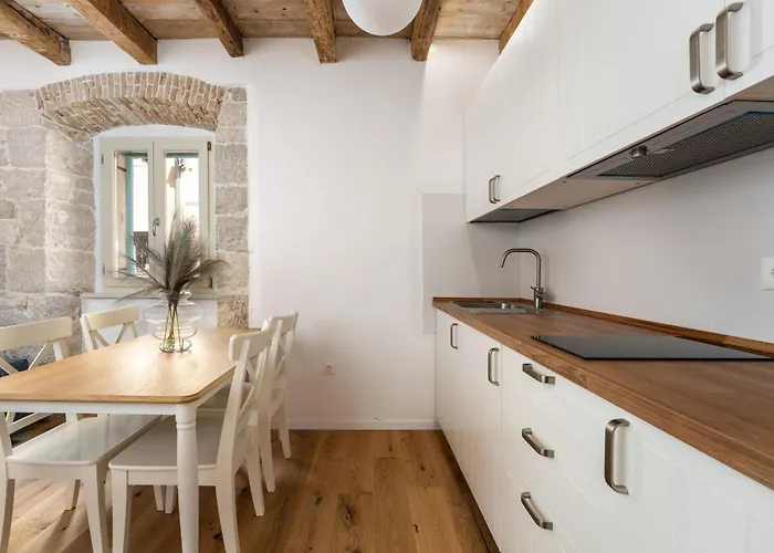 Eliza Apartamento Vrsar